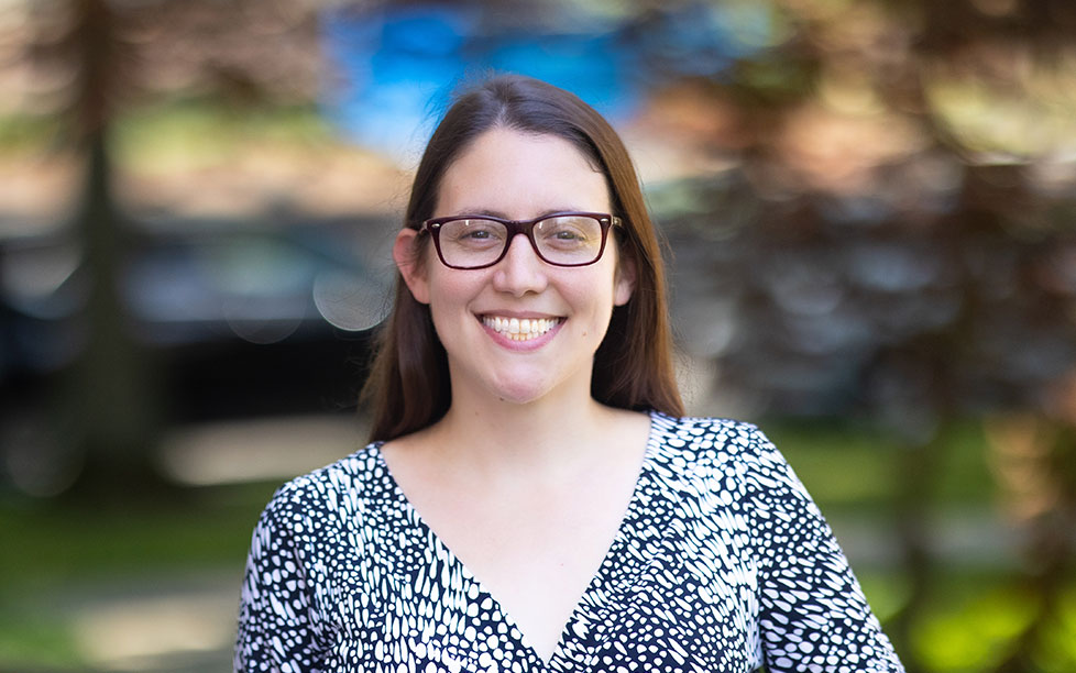 Headshot of Lauren Falcao Bergquist